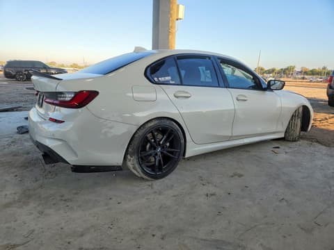 2022 Bmw motorrad 330i, VIN 3MW5R1J01N8C34934. Фото 3 з 6 з аукціону Copart. Каталог авто зі США OpenDataCar.