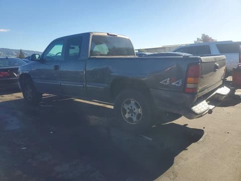 2000 Chevrolet Silverado, VIN 2GCEK19V7Y1120415. Фото 2 з 6 з аукціону Copart. Каталог авто зі США OpenDataCar.