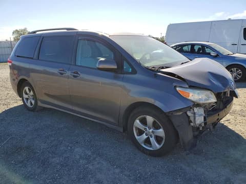 2013 Toyota Sienna, VIN 5TDKK3DC0DS317790. Фото 4 з 6 з аукціону Copart. Каталог авто зі США OpenDataCar.