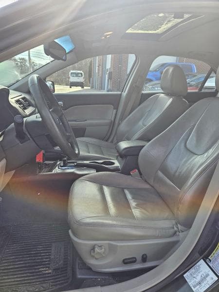 2010 Ford Fusion, VIN 3FADP0L34AR142765. Фото 5 з 6 з аукціону Copart. Каталог авто зі США OpenDataCar.