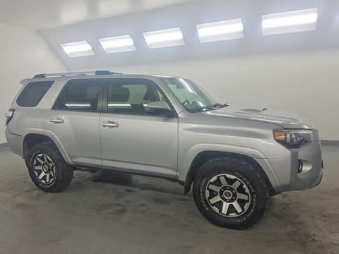 2018 Toyota 4Runner, VIN JTEBU5JR1J5596209. Фото 4 з 6 з аукціону Copart. Каталог авто зі США OpenDataCar.