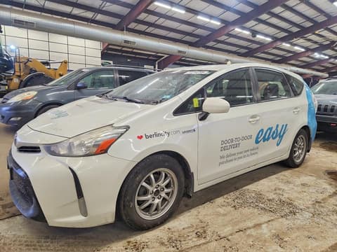 2015 Toyota Prius V, VIN JTDZN3EU8FJ030646. Фото 1 из 6 с аукциона Copart. Каталог авто из США OpenDataCar.