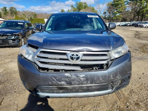 2013 Toyota Highlander, VIN 5TDBK3EH6DS251885. Zdjęcie 5 z 6 z aukcji Copart. Katalog aut z USA OpenDataCar.