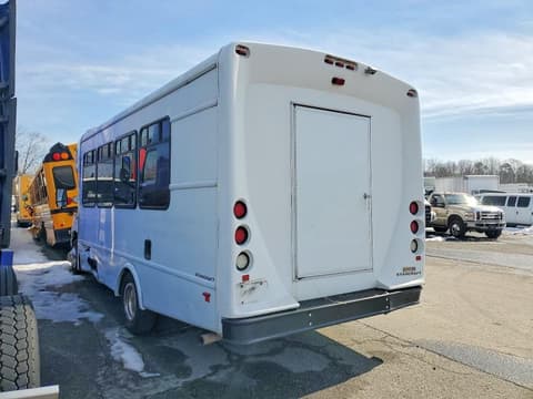 2017 Ford E-450, VIN 1FDFE4FS5HDC32119. Фото 3 з 6 з аукціону Copart. Каталог авто зі США OpenDataCar.