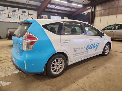 2015 Toyota Prius V, VIN JTDZN3EU8FJ030646. Фото 3 из 6 с аукциона Copart. Каталог авто из США OpenDataCar.