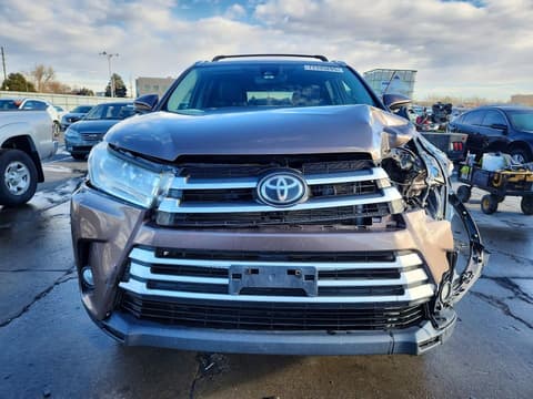 2019 Toyota Highlander, VIN 5TDJZRFH0KS985895. Zdjęcie 5 z 6 z aukcji Copart. Katalog aut z USA OpenDataCar.