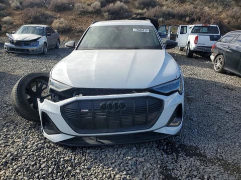 2022 Audi e-tron, VIN WA1VABGE4NB019415. Фото 5 з 6 з аукціону Copart. Каталог авто зі США OpenDataCar.