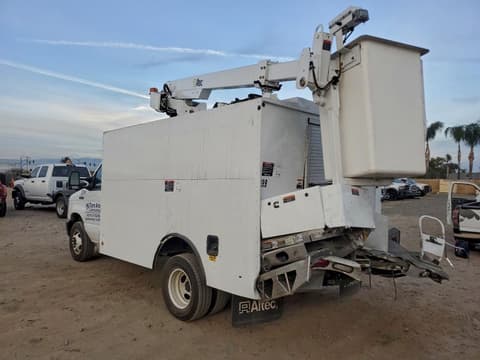 2023 Ford Econoline E350, VIN 1FDWE3FN2PDD19057. Фото 2 з 6 з аукціону Copart. Каталог авто зі США OpenDataCar.