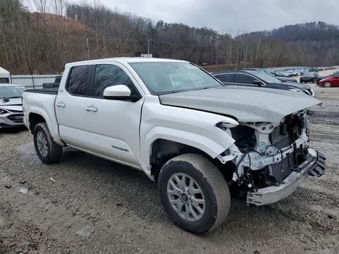 2024 Toyota Tacoma, VIN 3TMLB5JN7RM003213. Фото 4 з 6 з аукціону Copart. Каталог авто зі США OpenDataCar.