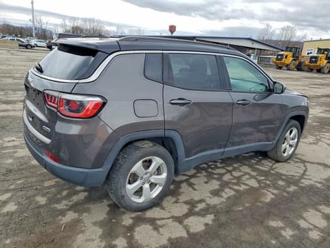 2018 Jeep Compass, VIN 3C4NJDBB5JT113424. Фото 3 з 6 з аукціону Copart. Каталог авто зі США OpenDataCar.