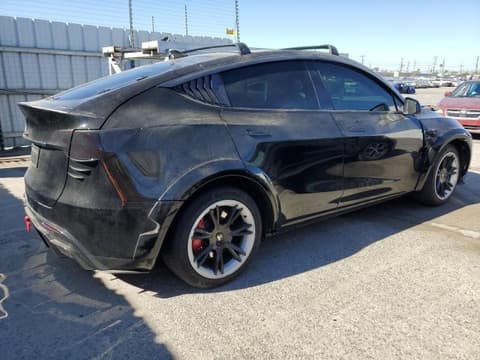 2024 Tesla Model Y, VIN 7SAYGAEE4RF177385. Фото 3 з 6 з аукціону Copart. Каталог авто зі США OpenDataCar.