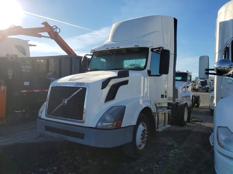 2016 Volvo VNL, VIN 4V4N39TG5GN965609. Фото 2 из 6 с аукциона Copart. Каталог авто из США OpenDataCar.
