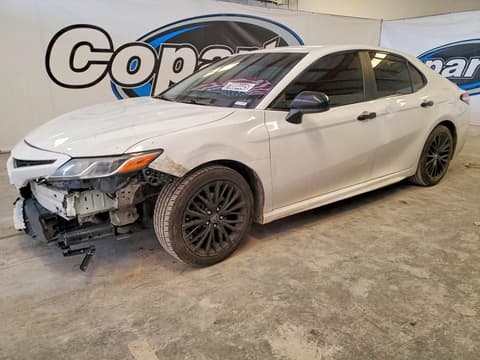2020 Toyota Camry, VIN 4T1G11AK0LU302401. Фото 1 з 6 з аукціону Copart. Каталог авто зі США OpenDataCar.
