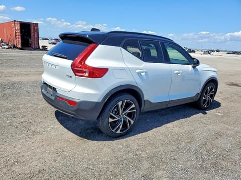2022 Volvo XC40, VIN YV4162UM9N2642768. Zdjęcie 3 z 6 z aukcji Copart. Katalog aut z USA OpenDataCar.