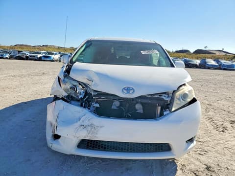 2014 Toyota Sienna, VIN 5TDKK3DC5ES500068. Фото 5 з 6 з аукціону Copart. Каталог авто зі США OpenDataCar.