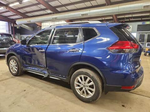 2017 Nissan Rogue, VIN 5N1AT2MV9HC896835. Фото 2 з 6 з аукціону Copart. Каталог авто зі США OpenDataCar.