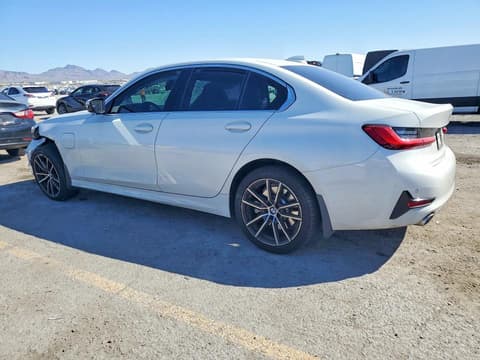 2021 Bmw 3 Series, VIN 3MW5P7J05M8B60943. Фото 2 з 6 з аукціону Copart. Каталог авто зі США OpenDataCar.