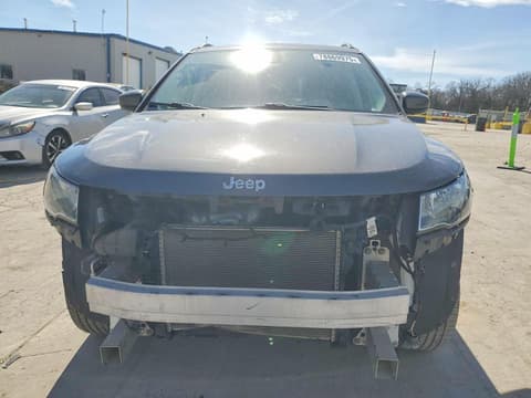 2018 Jeep Compass, VIN 3C4NJCBB9JT410853. Фото 5 з 6 з аукціону Copart. Каталог авто зі США OpenDataCar.