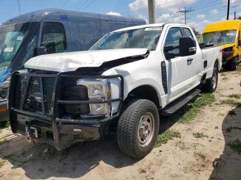 2025 Ford F-350 Super Duty, VIN 1FT8X3BA6SED23366. Фото 1 з 6 з аукціону Copart. Каталог авто зі США OpenDataCar.