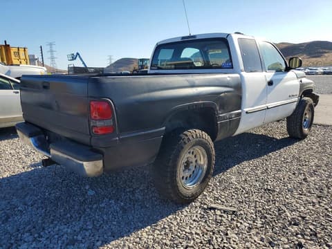1998 Dodge Ram 1500, VIN 3B7HF12Y5WM251208. Фото 3 з 6 з аукціону Copart. Каталог авто зі США OpenDataCar.