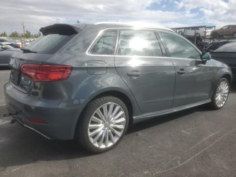2017 Audi A3 e-tron, VIN WAUTPBFF7HA145992. Фото 3 з 6 з аукціону Copart. Каталог авто зі США OpenDataCar.