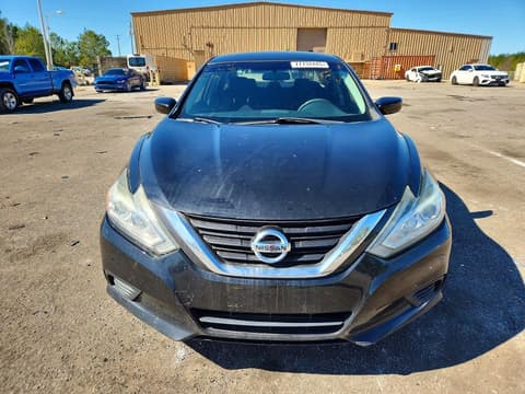 2017 Nissan Altima, VIN 1N4AL3AP4HC246302. Фото 5 з 6 з аукціону Copart. Каталог авто зі США OpenDataCar.