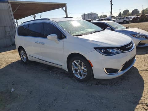 2017 Chrysler Pacifica, VIN 2C4RC1BG8HR809763. Фото 4 з 6 з аукціону Copart. Каталог авто зі США OpenDataCar.