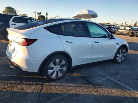 2021 Tesla Model Y, VIN 5YJYGAEE8MF235407. Фото 3 з 6 з аукціону Copart. Каталог авто зі США OpenDataCar.