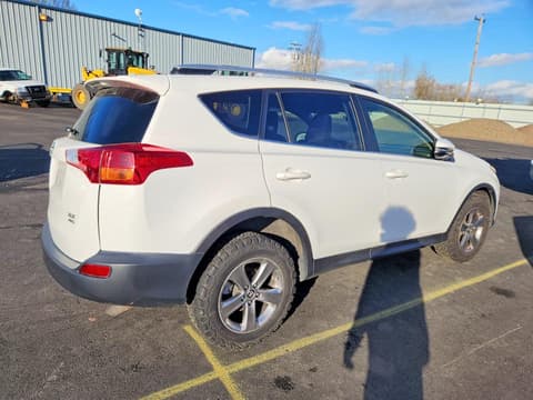 2015 Toyota RAV4, VIN JTMRFREV0FD110644. Zdjęcie 3 z 6 z aukcji Copart. Katalog aut z USA OpenDataCar.