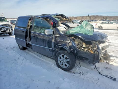 2010 Chrysler Town & Country, VIN 2A4RR8D15AR398063. Фото 4 из 6 с аукциона Copart. Каталог авто из США OpenDataCar.