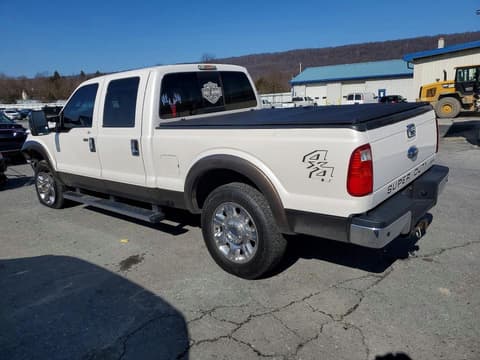 2015 Ford F-250 Super Duty, VIN 1FT7W2B63FEA56200. Фото 2 з 6 з аукціону Copart. Каталог авто зі США OpenDataCar.