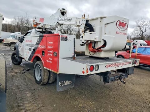 2017 Ford F-550 Super Duty, VIN 1FDUF5HT5HEE22044. Фото 2 з 6 з аукціону Copart. Каталог авто зі США OpenDataCar.