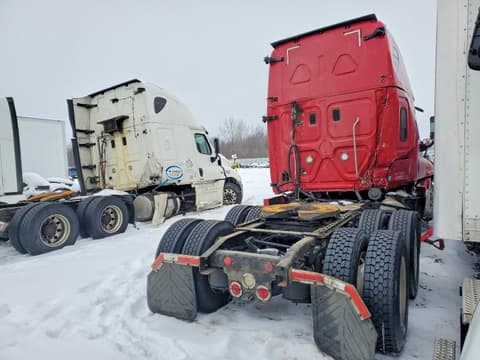 2016 Freightliner Cascadia 125, VIN 3AKJGLD56GSGF2309. Photo 4 of 6 from Copart auction. OpenDataCar US salvage catalog.