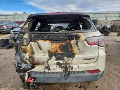 2021 Jeep Compass, VIN 3C4NJDDB3MT564756. Фото 6 з 6 з аукціону Copart. Каталог авто зі США OpenDataCar.