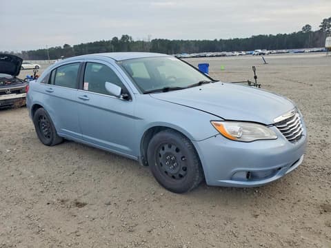 2013 Chrysler 200, VIN 1C3CCBAB1DN735874. Фото 4 з 6 з аукціону Copart. Каталог авто зі США OpenDataCar.