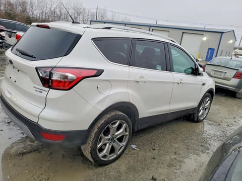 2017 Ford Escape, VIN 1FMCU9J93HUE61812. Фото 3 з 6 з аукціону Copart. Каталог авто зі США OpenDataCar.