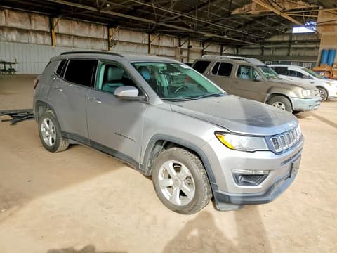 2018 Jeep Compass, VIN 3C4NJCBB4JT267990. Фото 4 з 6 з аукціону Copart. Каталог авто зі США OpenDataCar.