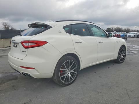 2017 Maserati Levante, VIN ZN661XUS2HX250658. Фото 3 из 6 с аукциона Copart. Каталог авто из США OpenDataCar.