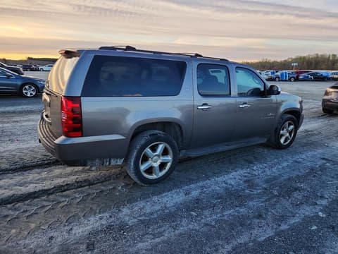 2013 Chevrolet Suburban, VIN 1GNSCJE06DR155840. Фото 3 з 6 з аукціону Copart. Каталог авто зі США OpenDataCar.