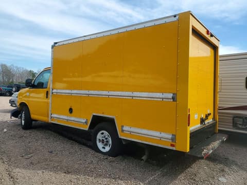 2023 Gmc Savana, VIN 1GD07RFP5P1117951. Фото 2 из 6 с аукциона Copart. Каталог авто из США OpenDataCar.