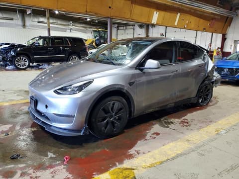 2025 Tesla Model Y, VIN 7SAYGDEE8SA366349. Фото 1 из 6 с аукциона Copart. Каталог авто из США OpenDataCar.