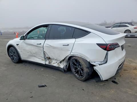 2025 Tesla Model Y, VIN 7SAYGDED3SA354634. Фото 2 з 6 з аукціону Copart. Каталог авто зі США OpenDataCar.