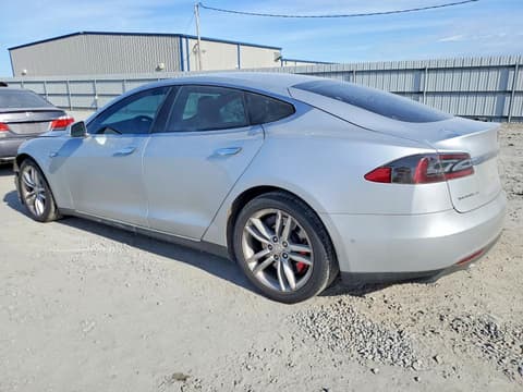2015 Tesla Model S, VIN 5YJSA1E43FF115211. Фото 2 з 6 з аукціону Copart. Каталог авто зі США OpenDataCar.