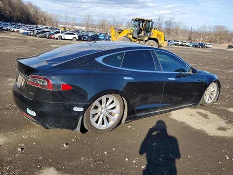 2018 Tesla Model S, VIN 5YJSA1E26JF266678. Фото 3 из 6 с аукциона Copart. Каталог авто из США OpenDataCar.