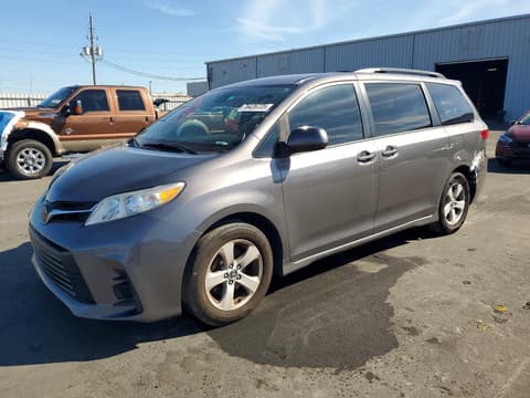 2019 Toyota Sienna, VIN 5TDKZ3DC4KS966498. Фото 1 из 6 с аукциона Copart. Каталог авто из США OpenDataCar.