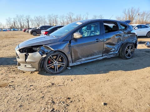 2018 Ford Focus, VIN 1FADP3L92JL256803. Фото 1 из 6 с аукциона Copart. Каталог авто из США OpenDataCar.