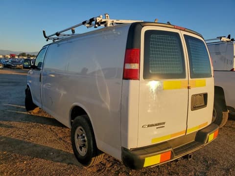 2015 Chevrolet Express 2500, VIN 1GCWGFCF7F1221882. Фото 2 з 6 з аукціону Copart. Каталог авто зі США OpenDataCar.