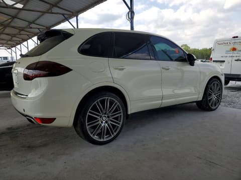 2011 Porsche Cayenne, VIN WP1AA2A28BLA01944. Фото 3 из 6 с аукциона Copart. Каталог авто из США OpenDataCar.