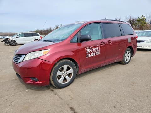 2013 Toyota Sienna, VIN 5TDKK3DC0DS372451. Фото 1 з 6 з аукціону Copart. Каталог авто зі США OpenDataCar.