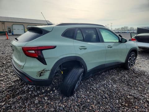 2024 Chevrolet Trax, VIN KL77LJE29RC229369. Фото 3 з 6 з аукціону Copart. Каталог авто зі США OpenDataCar.